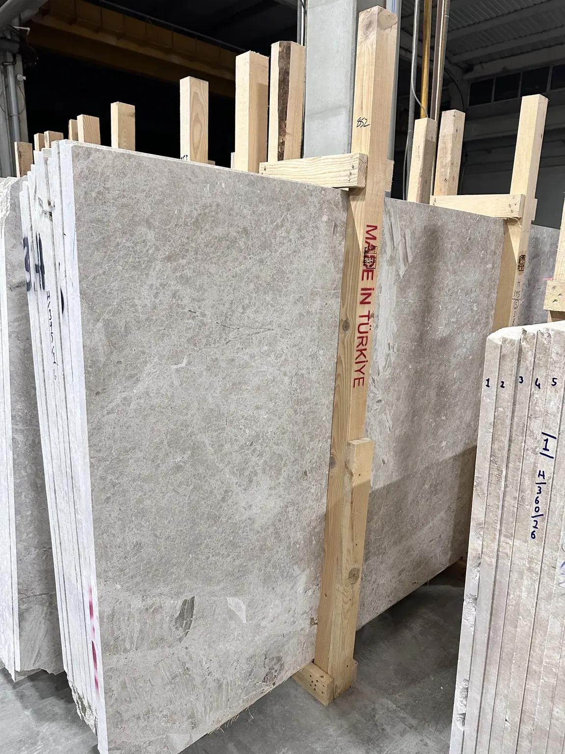 King Beige supported slab bundle