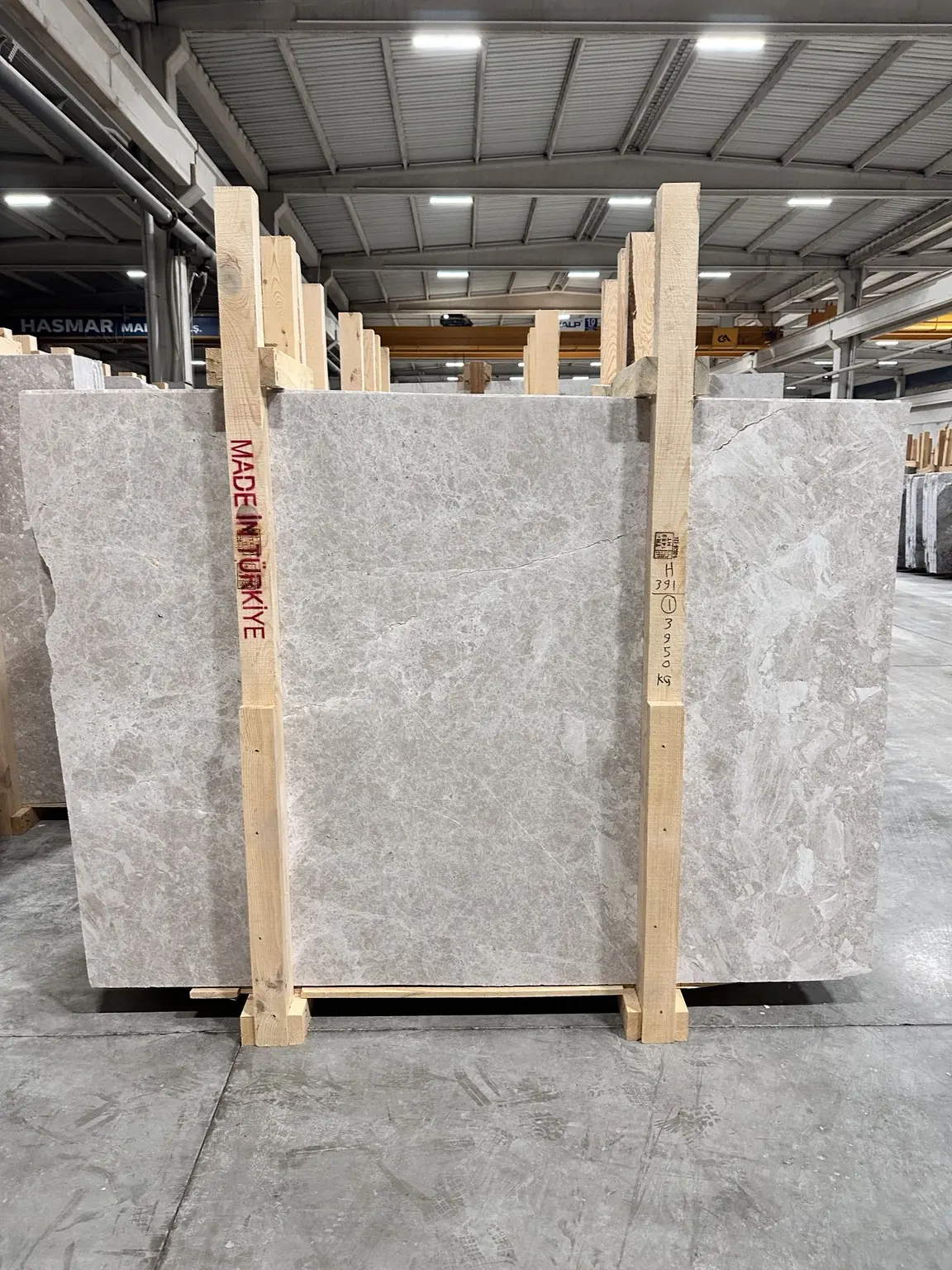 King Beige polished full slab in stock